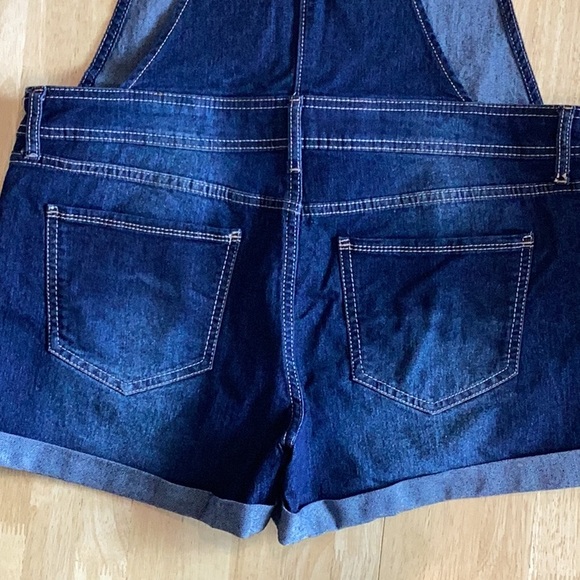 No boundaries overalls, Size 11-13, new, never been worn. - Picture 3 of 7